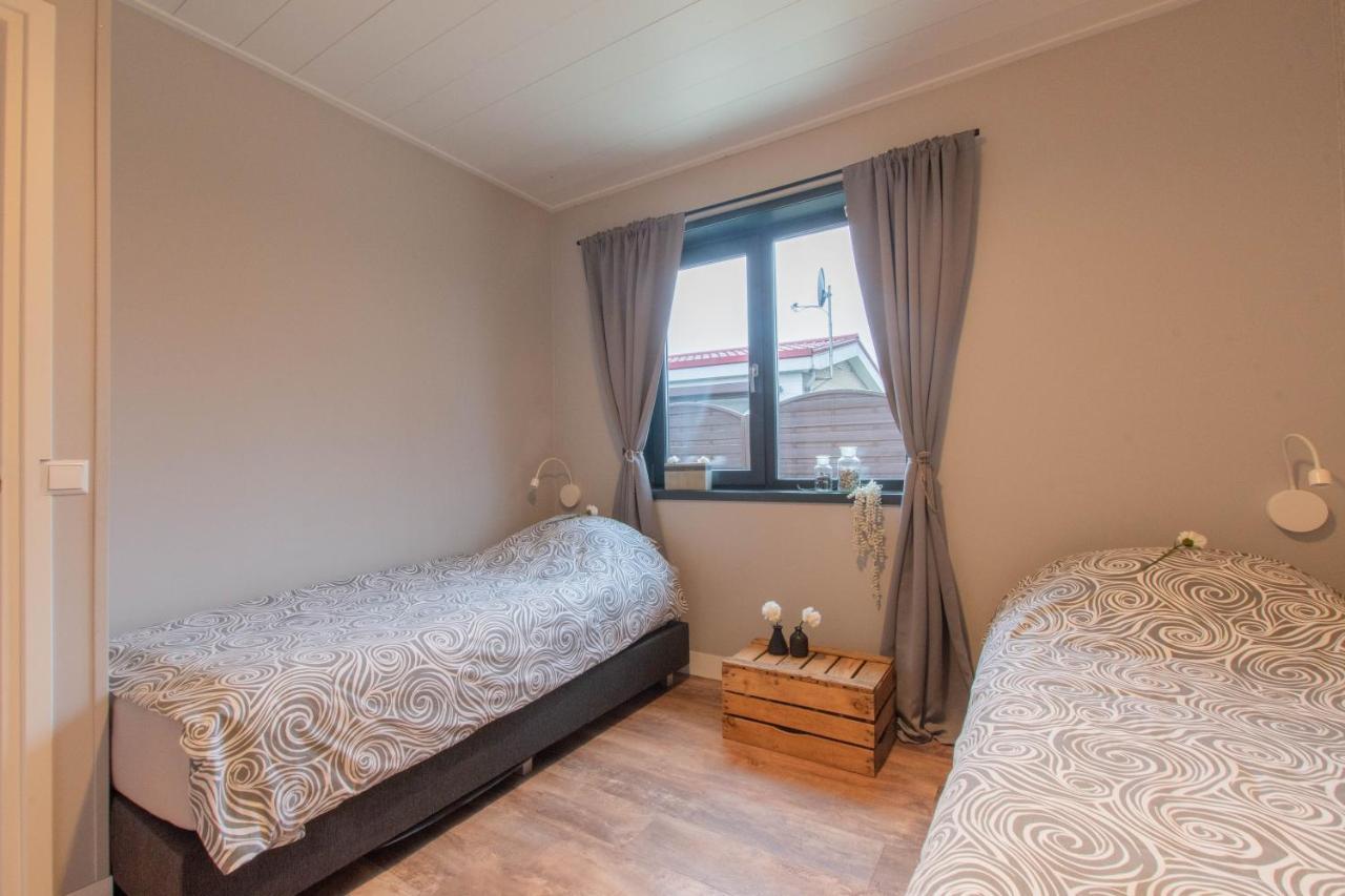 Stijlvol Ingerichte Bungalow In Baarland Extérieur photo