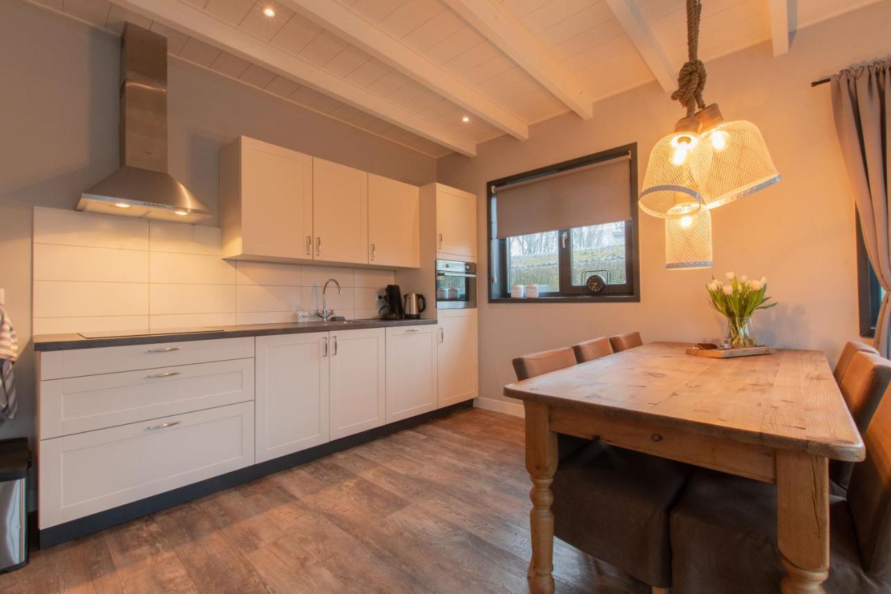 Stijlvol Ingerichte Bungalow In Baarland Extérieur photo